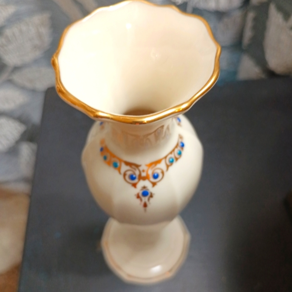 Lennox vase